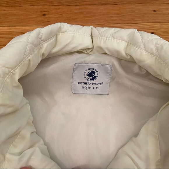 Southern Proper white quilted vest - Picture 4 of 6